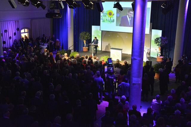 Im Ambiente des Atriums im Tullner Rathaus findet am 10. Jänner 2025 wieder das Tullner Neujahrstreffen statt. | Foto: Stadtgemeinde Tulln