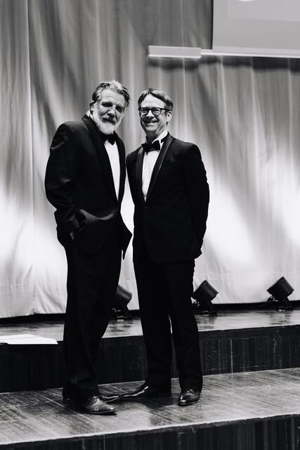 Das diesjährige Moderatorenduo Jan-Hinnerk Arnke und Kristoffer Nowak  | Foto: Amir Kaufmann