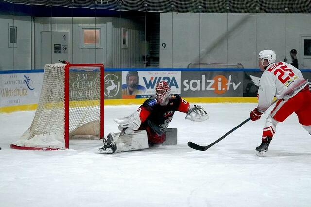 Florian Hoppl erzielte den wichtigen Treffer zum 2:4. | Foto: Gmunden Sharks
