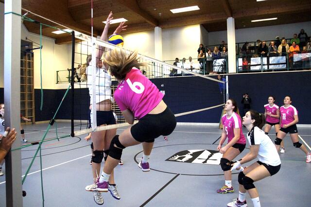 Volleyball in neuer Heimspielhalle (BG/BORG). | Foto: VC St. Johann