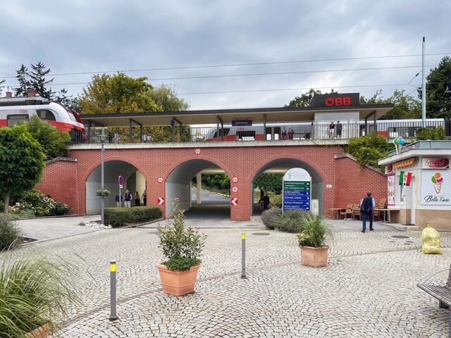 Auch die Modernisierung des Bahnhofs Bad Sauerbrunn steht 2025 am Programm der ÖBB. | Foto: ÖBB/Feuchtenhofer Architekten