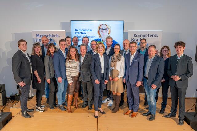 Bürgermeisterin Andrea Völkl und ihr Team. | Foto: Johannes Ehn