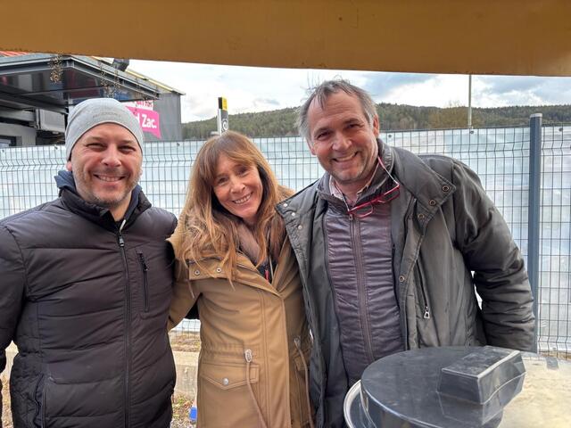Stadtrat Johann Rigelnik mit Anna und Elmar Kunauer vom Café Pazzo (von links) | Foto: MeinBezirk.at