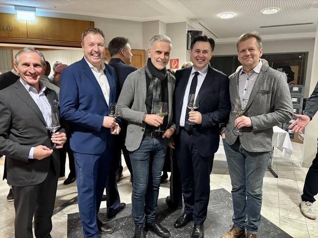 Geballte Baukompetenz: Hans Hierzer und Andreas Bandion mit Gerwin Kortschak, Andreas Draxler und Heinrich Schwarzl. (v.l.) | Foto: MeinBezirk/Fischer/Gady
