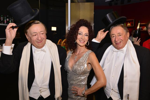 Baumeister Richard Lugner und Christina besuchten den Ball des Jahres stets gemeinsam.  | Foto: ManfredSebek