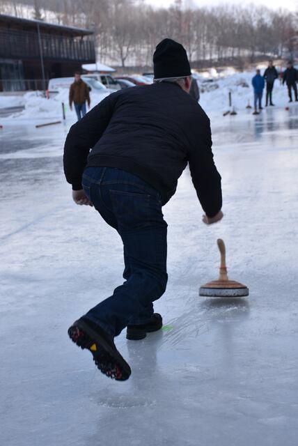Eisarena Pabneukirchen beim Schützenhaus. | Foto: Zinterhof