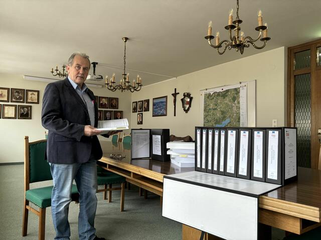 Bürgermeister Wolfgang Wagner weiß: In manchen Gemeinden ist es schon zehn Minuten nach Zwölf.