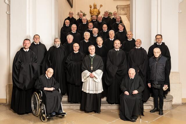 Göttweiger Konvent nach der Wahl | Foto: Stift Göttweig/Edgar Knaack  