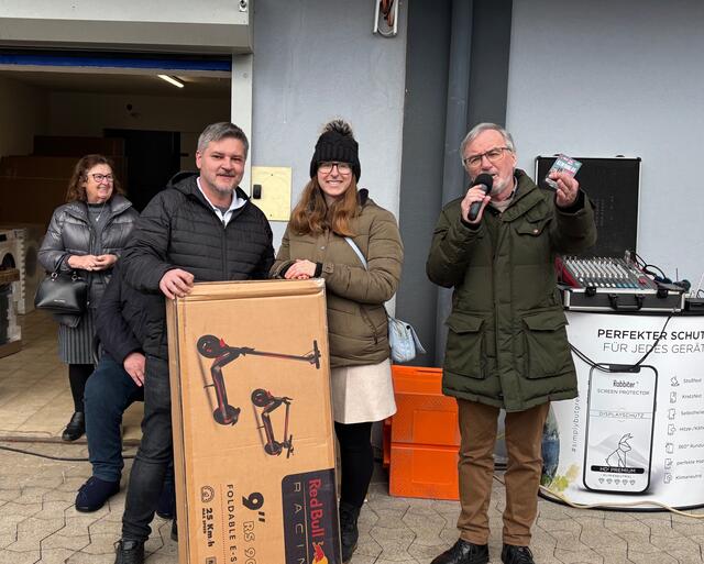 Der dritte Preis war ein flotter E-Scooter "Red Bull". | Foto: MeinBezirk.at
