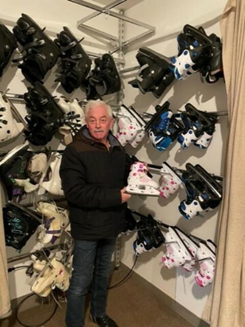 Eisarena Pabneukirchen beim Schützenhaus. | Foto: Zinterhof