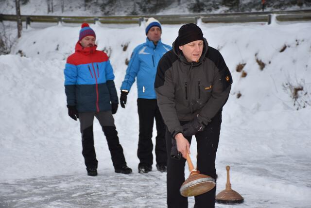 Eisarena Pabneukirchen beim Schützenhaus. | Foto: Zinterhof
