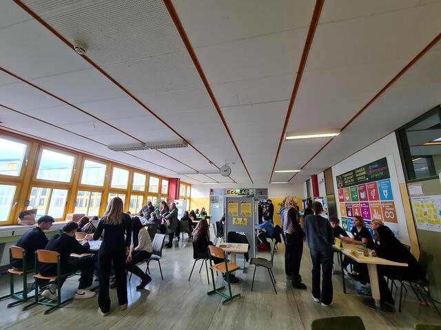 Großes Interesse im Eco LAB | Foto: HAK Deutschlandsberg