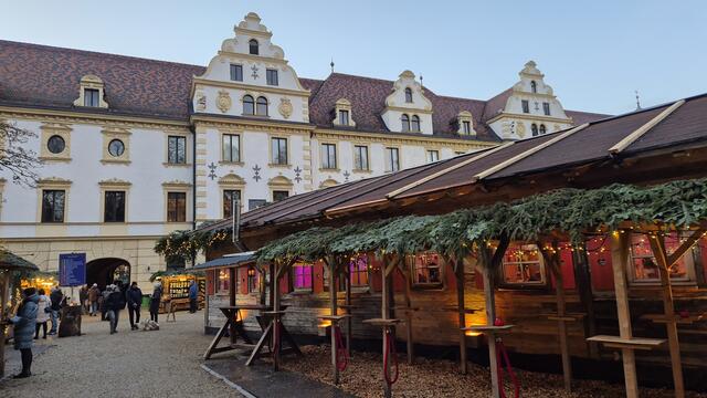 04.12.2024 wir besuchen den Weihnachtsmarkt im Schloss Emmeram - Thurn und Taxis.