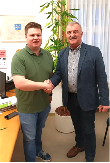 Maria Laach: Edmund Binder (VP), der amtierende Bürgermeister steht nicht mehr zur Wahl. Lorenz Reisinger (l.) ist sein designierter Nachfolger.  | Foto: Gemeinde Maria Laach