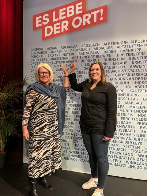 Bürgermeisterin Sylvia Kögler mit Vizebürgermeisterin Iris Haiden.