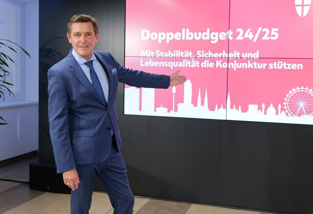 Hanke soll bei der letzten Sitzung des Finanzausschusses einen Bericht über die finanzielle Situation der Stadt geliefert haben, dabei war die Rede von einem 3,8 Milliarden Euro Defizit, budgetiert waren ursprünglich 2,2 Milliarden Euro. (Archiv) | Foto: Max Spitzauer/RMW