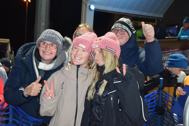 Hanna Karrer und Anna Gasser waren die Stars des Abends. | Foto: Blinzer, Verderber