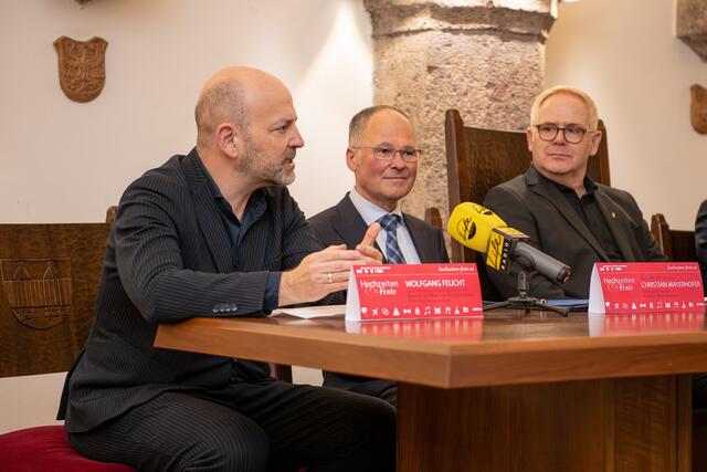 Wolfgang Feucht (Gremialobmann Handel Mode und Freizeitartikeln, WK Tirol), Christian Mayerhofer (Geschäftsführer CMI), Markus Tilly (Standesamt Innsbruck) | Foto: luciehalajova.com