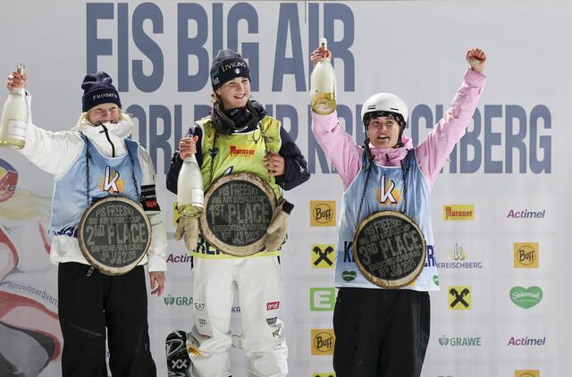 Lara Wolf (r.) jubelte über Platz 3. | Foto: GEPA pictures