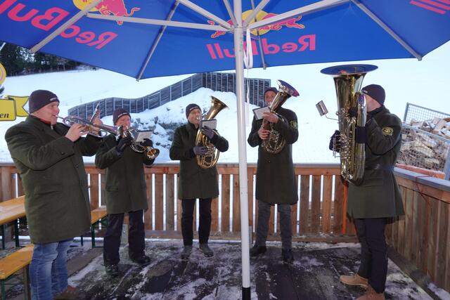Die passende Musik darf nicht fehlen. | Foto: Blinzer, Verderber