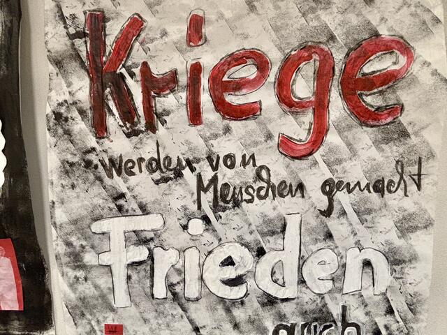 Krieg und Frieden sind allgegenwärtig. | Foto: MeinBezirk/Hofmüller