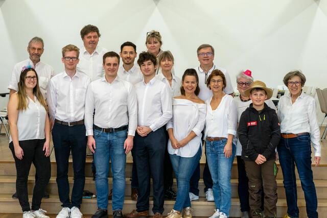 Die Mitarbeiterinnen und Mitarbeiter | Foto: Martin Lorenzer
