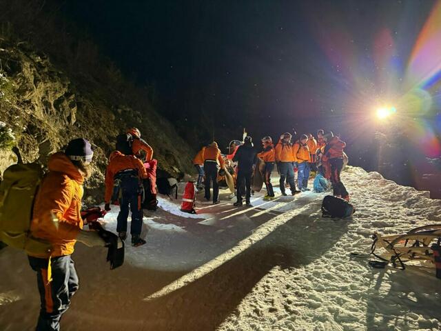In Bramberg kam es zu zwei Rodelunfällen, bei dem drei Personen verletzt wurden.  | Foto: Bergrettung Mittersill