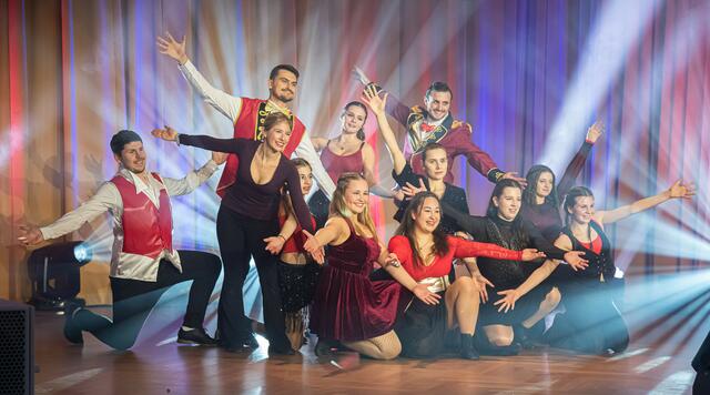 Showtanz "Rocky Horror Picture Show" mit der Garde der Eueln &amp; NarrGeLanz, der Landjugend von Lanzenkirchen unter der Leitung von Sarah Trausmuth | Foto: R. Wehrl und M. Gartner