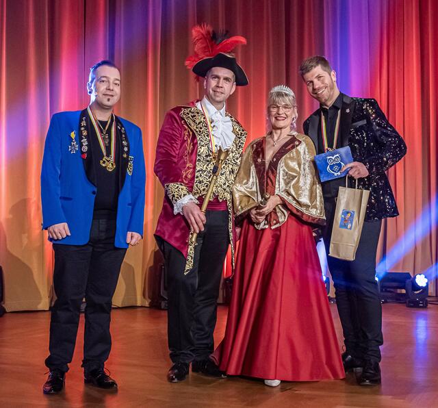 Das Landesherzogspaar mit
- links Vizepräsident Thomas Fessl und
- rechts Präsident Christian Guttmann | Foto: R. Wehrl und M. Gartner