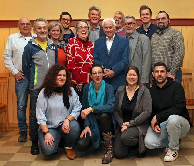 1.Reihe: Babsi Mittendorfer, Tamara Veit-Höfler, Daniela Hofbauer-Schrefl, Hannes Engelmayer    2. Reihe: Peter Schöndorfer, Silvia Hofbauer, Christine Kahrer, Ludwig Schulz, Alfred Fuchs, Christoph Mittendorfer, 3. Reihe: Josef Hagmann, Christoph Kronbichler, Herbert Kefeder, Franz Krapfenbauer, Fabian Hofbauer
