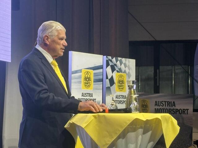 AMF-Präsident Hertz hält eine kurze Ansprache. | Foto: Simon Haslauer