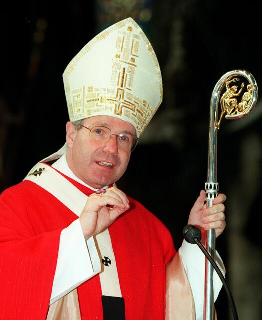 Der Wiener Erzbischof Christoph Schönborn ist am Sonntag, dem 18. Jänner 1998 von Papst Johannes Paul II. zugleich mit 22 weiteren hohen Würdenträgern zum Kardinal erhoben worden. Die neuen Kardinäle werden am 21. Februar beim feierlichen Konsistorium offiziell in ihr Amt eingeführt. (Archiv) | Foto: RONALD ZAK / AP / picturedesk.com