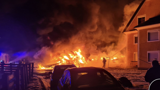 In Schöder kam es am Montag zu einem Großbrand. | Foto: Mario Lercher/Feuerwehr Schöder