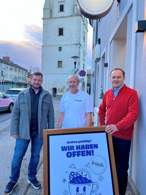 vlnr: StADir-Stv Paul Mitteröcker, Benno Kallinger, BGM Thomas Ram | Foto: Stadtgemeinde Fischamend