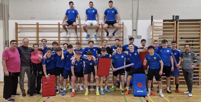 Ein beinhartes Training gab es für die Kicker vom USV St. Ulrich mit den ASKÖ Kickboxern aus Steyr. | Foto: ASKÖ Kickboxclub Steyr