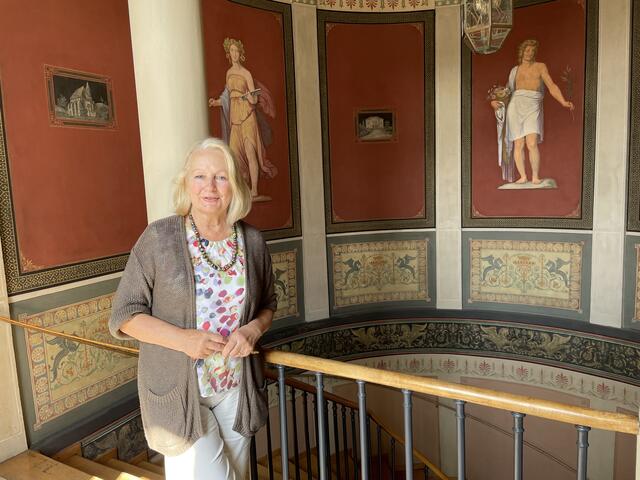 Brigitte Kolin hat das Bezirksmuseum im Frühjahr 2022 übernommen. Sie setzt alles daran, den Döblingern ihr Museum in ungeahntem Glanz wieder zurückzugeben.  | Foto: Johannes Reiterits