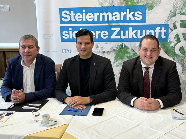 Drei "Blaue" im steirischen Landtag: LAbg. Arnd Meißl, Landesrat Hannes Amesbauer und LAbg. Philipp Könighofer. | Foto: Hackl