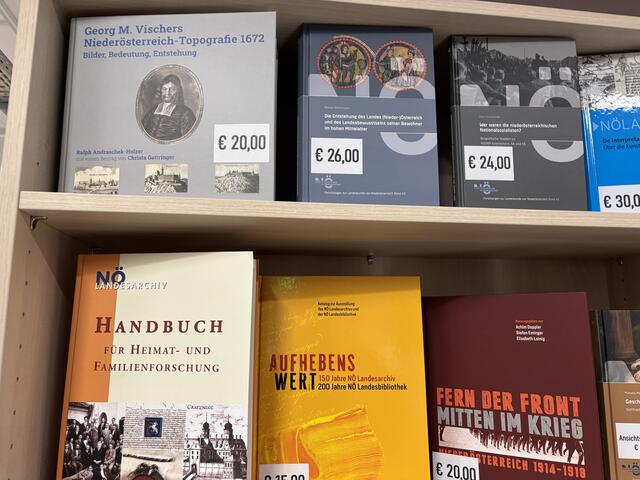 Das Landesarchiv hat mit dem Außendepot ein runderneuertes Refugium.  | Foto: Lawugger