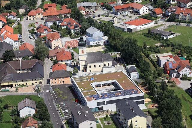 Für Schülerinnen und Schüler der Volksschule Krenglbach soll der Vormittagszugang zur öffentlichen Bibliothek im Schulgebäude nun gestrichen sein. | Foto: Gemeinde Krenglbach