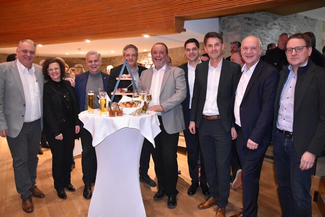 Gut gelaunte Runde | Foto: Michael Strini