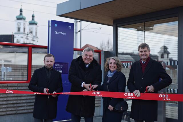 Andreas Niedermair, ÖBB-Infrastruktur AG, LR Günther Steinkellner, Monika Haslinger, Anton Silber, Bürgermeister Garsten. (v.li.) | Foto: Land OÖ/Daniel Kauder,