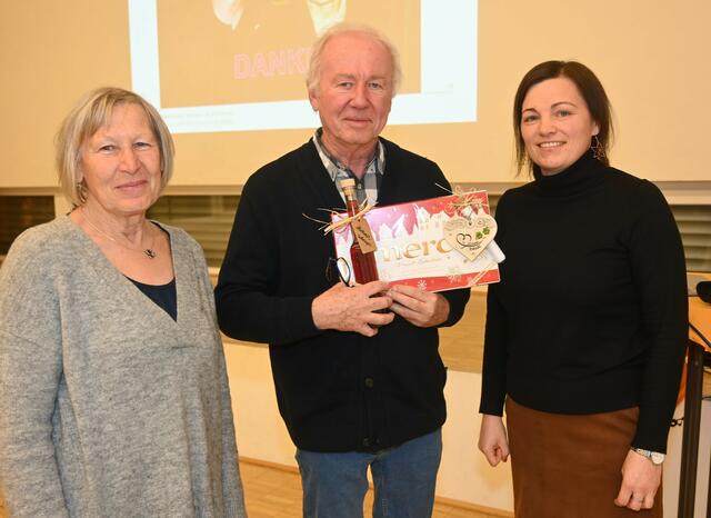 Siegi Ehrenmüller, Margit Ehrenmüller und Obfrau Sylvia Hammer (v. l.). | Foto: Josef Reingruber
