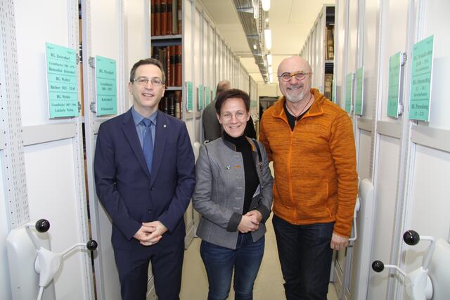 Landesarchivdirektor Roman Zehetmayer, Bürgermeisterin Verena Gstaltner und geschäftsführender Gemeinderat Franz Staudigl. | Foto: Lawugger