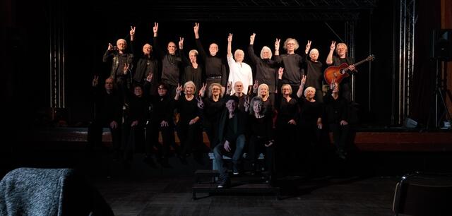 Die wilden Alten. Das sind Menschen im Ruhestand, die aber keine Ruhe geben wollen. Eine Initiative des Schauspielers und Regisseurs Otto Köhlmeier.