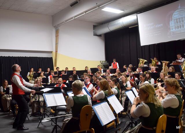 Großer Auftritt beim Neujahrtskonzert der Spielgemeinschaft Bad Schwanberg-St. Peter im Sulmtal | Foto: Maria Fauth
