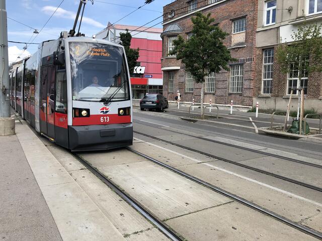 Die Petition fordert eine Taktverdichtung der 2er-Linie und generelle Attraktivierung der Öffis im Bezirk. | Foto: mjp