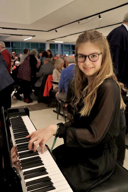 So jung und doch schon so beeindruckend: Sandra Frank glänzte am Klavier. | Foto: Alejandra Ortiz