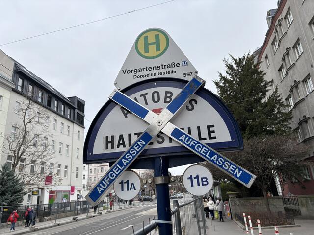 In der Vorgartenstraße wurden die Bushaltestellen vorläufig aufgelassen. | Foto: Johannes Reiterits/MeinBezirk