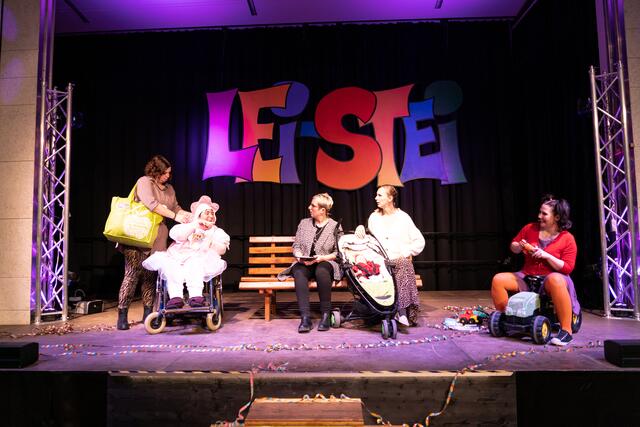 Mamas on Tour: Lisa Linder, Jenny Oberlojer, Ines Pichler, Sabrina Niescher &amp; Karin Ebenberger | Foto: Faschingsgilde Steinfeld