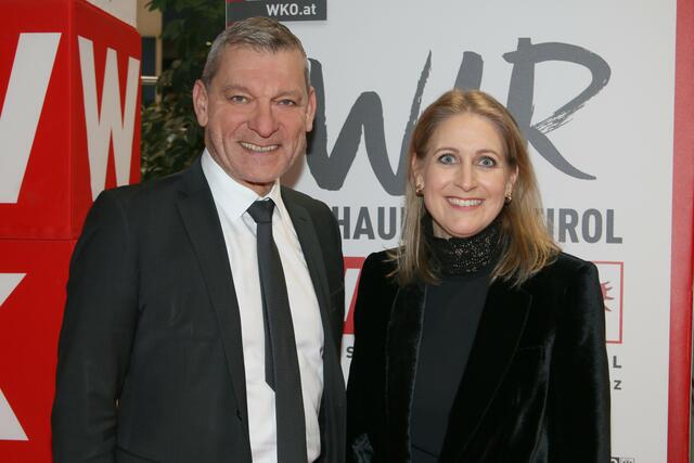 Beste Laune bei LPD Helmut Tomac und WK Schwaz Obfrau Martina Entner.